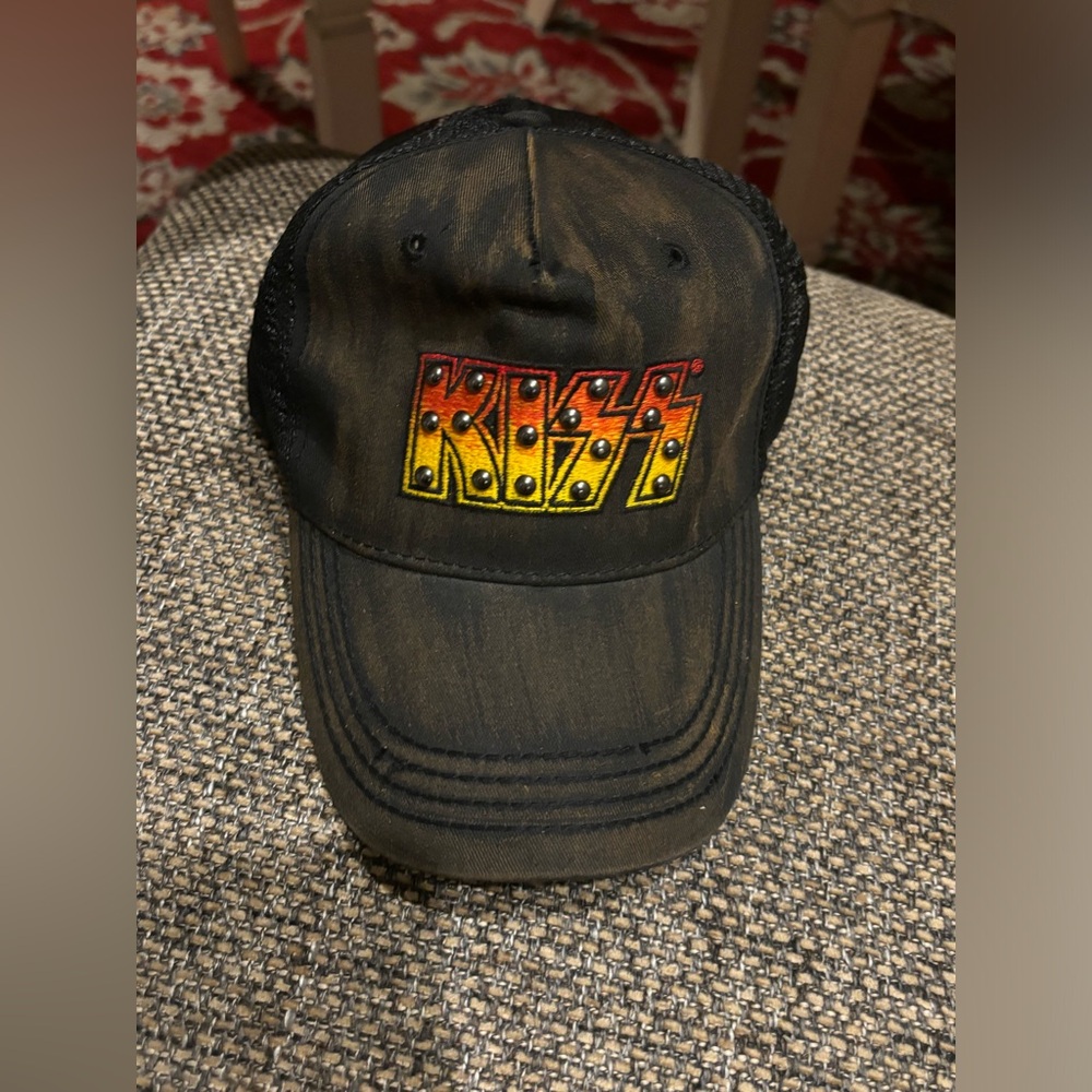 NICE KISS hat 🖤⚡️🖤 KI⚡️⚡️ 🎸